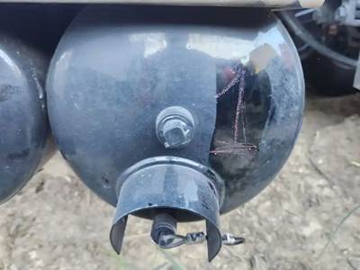 Peterbilt 579 Air Tank
