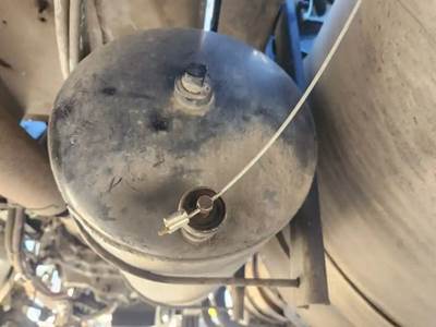 Peterbilt 579 Air Tank