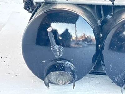 Peterbilt 579 Air Tank