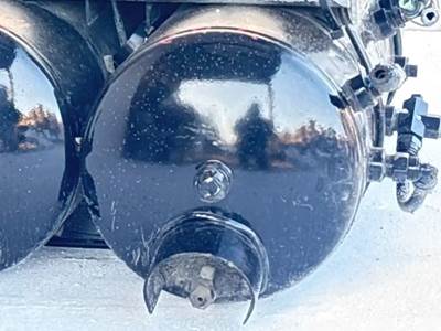 Peterbilt 579 Air Tank
