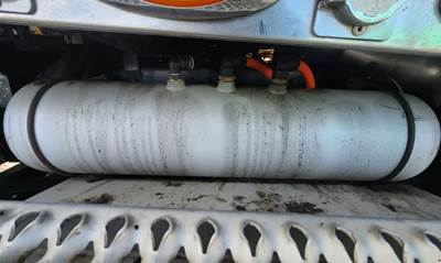 Peterbilt 579 Air Tank