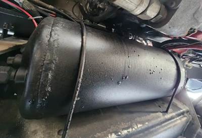 Peterbilt 579 Air Tank