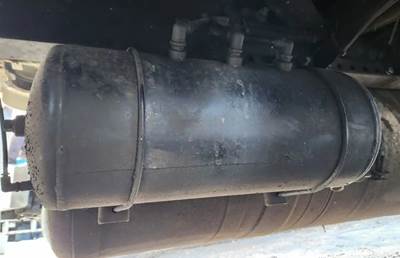 Peterbilt 579 Air Tank