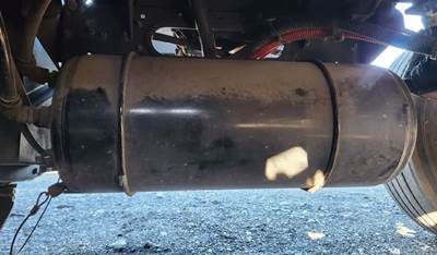 Peterbilt 579 Air Tank