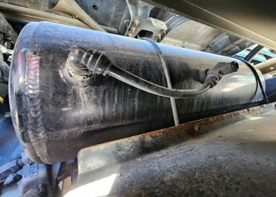 Peterbilt 579 Air Tank