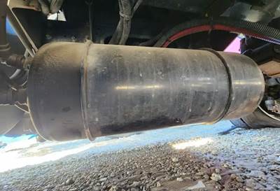 Peterbilt 579 Air Tank