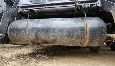 Peterbilt 579 Air Tank