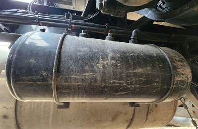Peterbilt 579 Air Tank