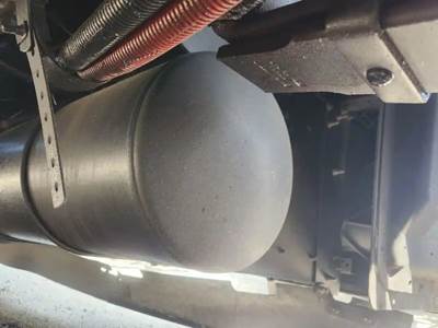Peterbilt 579 Air Tank
