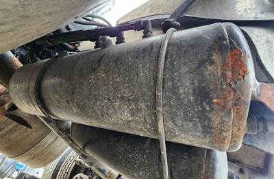 Peterbilt 579 Air Tank