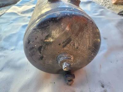 Peterbilt 579 Air Tank