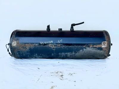 Peterbilt 587 Air Tank