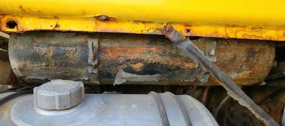 Sterling L7500 Air Tank