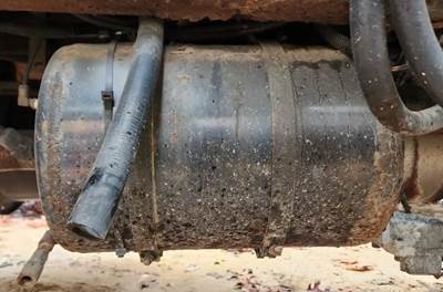 Sterling L7500 Air Tank