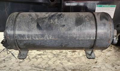 Sterling L9500 Air Tank