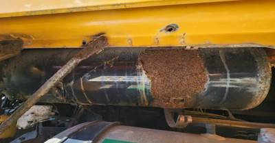 Sterling L9500 Air Tank