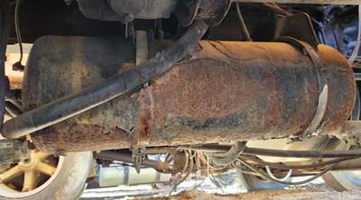 Sterling L9500 Air Tank