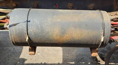 Sterling L9500 Air Tank