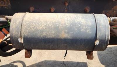 Sterling L9500 Air Tank