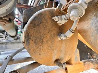 Sterling L9500 Air Tank