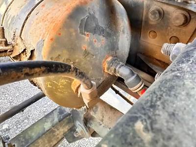 Sterling L9500 Air Tank