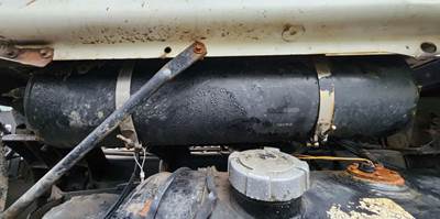 Sterling L9500 Air Tank