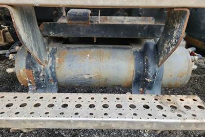 Sterling L9500 Air Tank