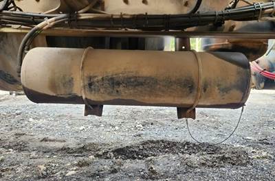 Sterling L9500 Air Tank
