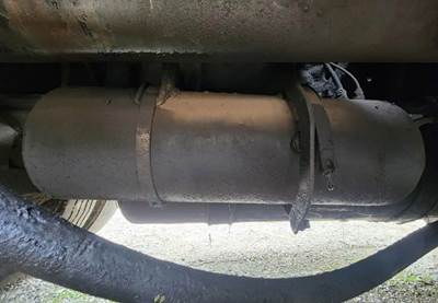 Sterling L9500 Air Tank