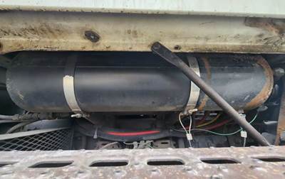 Sterling L9500 Air Tank