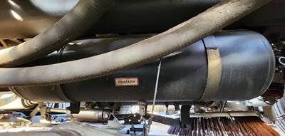 Sterling SC8000 Air Tank for a 2007 Sterling SC8000 Cargo