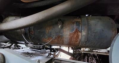 Sterling SC8000 Air Tank for a 2007 Sterling SC8000 Cargo