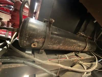 (Used) 1996 Sutphen Fire Truck, Air Tank-   Side: Center Of Truck, Material: