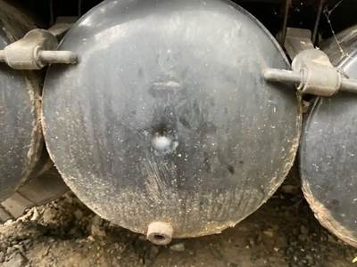 Volvo VNL Air Tank