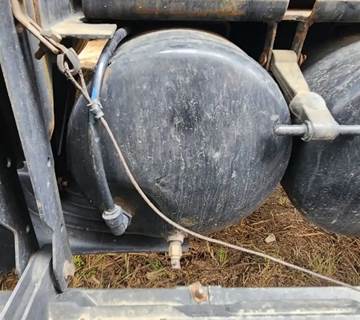 Volvo VNL Air Tank