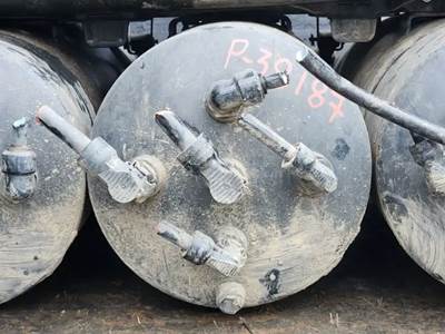 Volvo VNL Air Tank