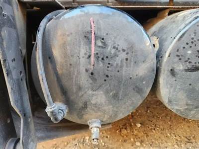 Volvo VNL Air Tank