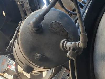 Volvo VNR64T Air Tank