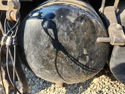 Volvo VNR64T Air Tank