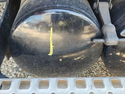 Volvo VNR64T Air Tank