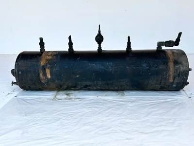 Western Star 4900FA Air Tank for a 2005 Western Star 4900 FA