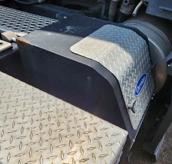Carrier ComfortPro Auxiliary Power Unit (APU) for a 2023 Kenworth T680