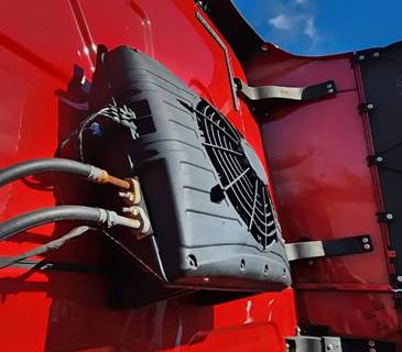 Thermo King Auxiliary Power Unit (APU) for a 2020 Freightliner Cascadia 126