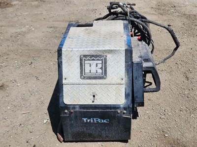 Thermo King TRIPAC EVOLUTION (DIESEL) Auxiliary Power Unit (APU) for a 2015 Volvo VNL