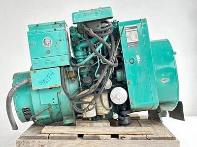 ( Used ) Onan, Diesel Generator- Model: 6DJBFJ30632C, Serial Number: I890270323,