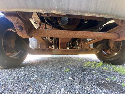 Chevrolet C6500 Front Axle Assembly