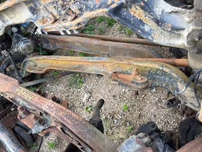 Chevrolet T7500 Front Axle Assembly