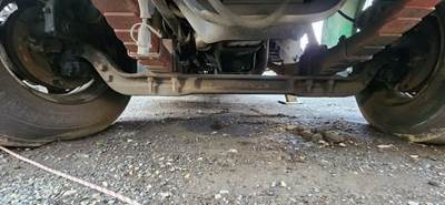 Ford F-800 Front Axle Assembly for a 1989 Ford F800