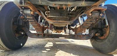 Ford F-800 Front Axle Assembly for a 1995 Ford F800