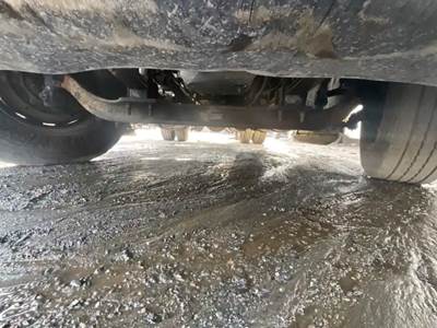 Freightliner Cascadia 113 Front Axle Assembly